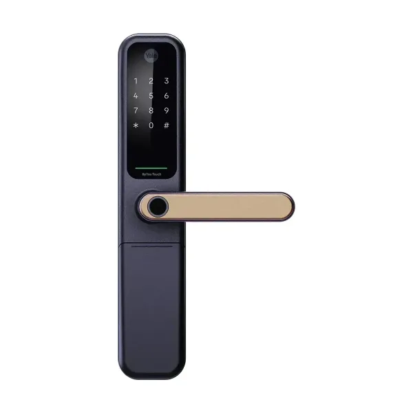 耶魯 ByYou Pro 電子鎖正面，深灰霧面窄版機身，觸控數字鍵盤，金色水平把手根部有指紋感應區